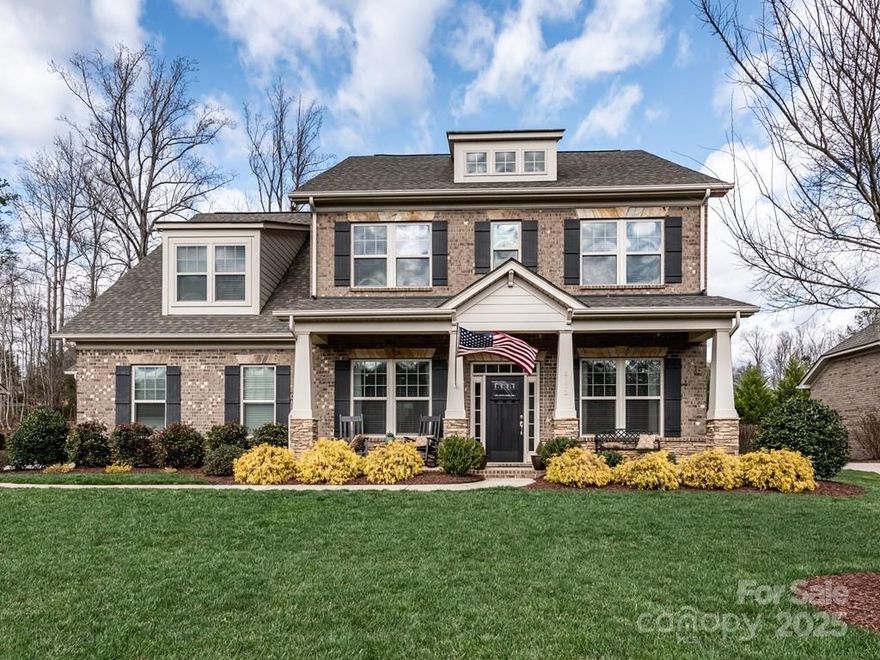 Very well-maintained, 5-bedroom home located in Barber Rock! Here's a move-in ready home with many upgraded features: Large/open concept floor plan, new carpet throughout, custom built-ins in office, 5 spacious bedrooms, large kitchen island w/ granite countertops, huge pantry, wifi controlled in-ground irrigation, and the perfect outdoor entertaining space out back!