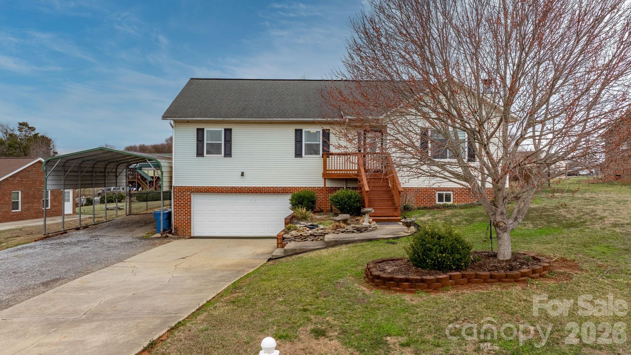 Swinging Bridge - Residential
