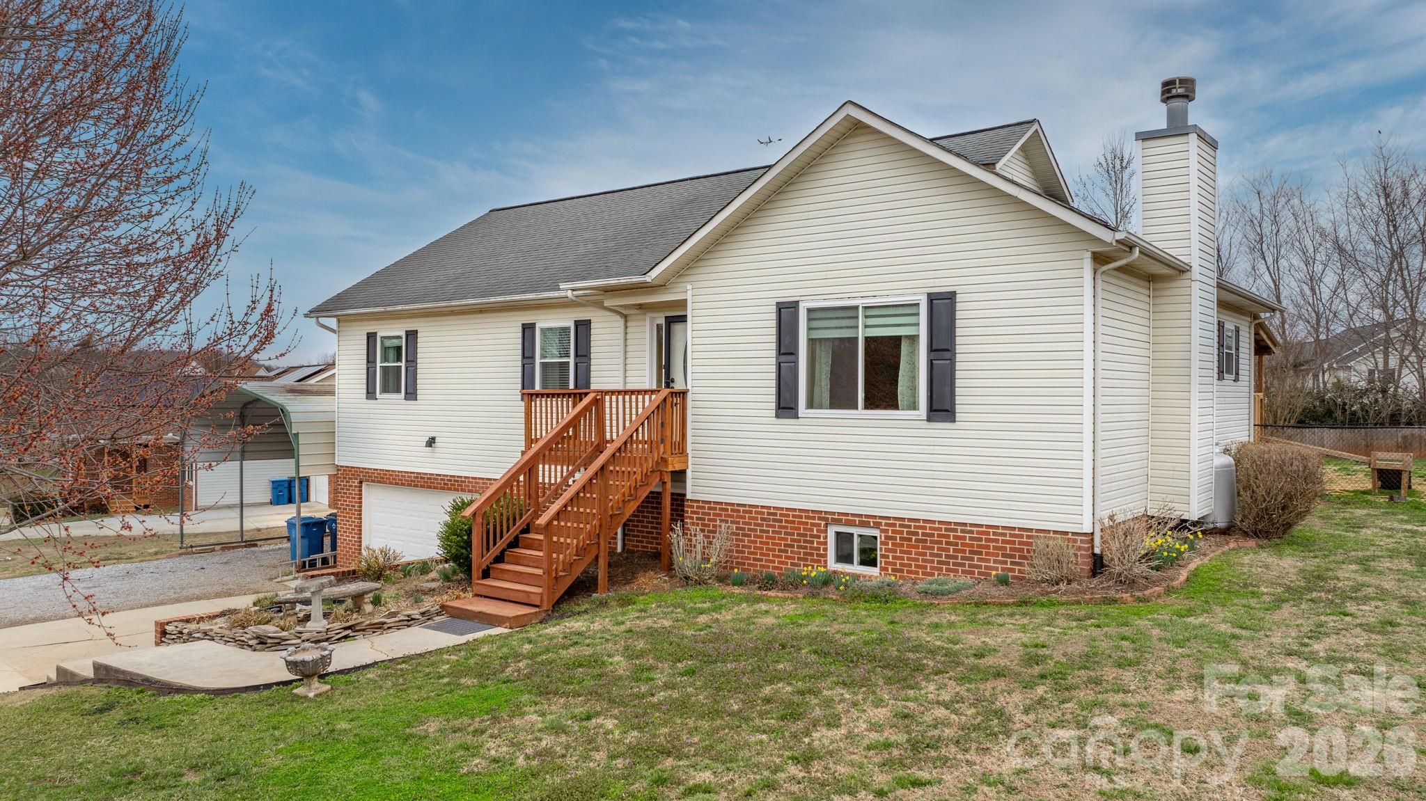 Swinging Bridge - Residential