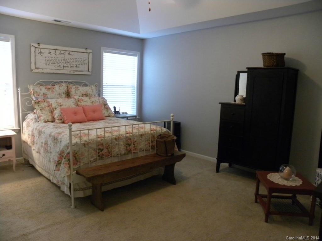 Faulkner Ridge - Residential