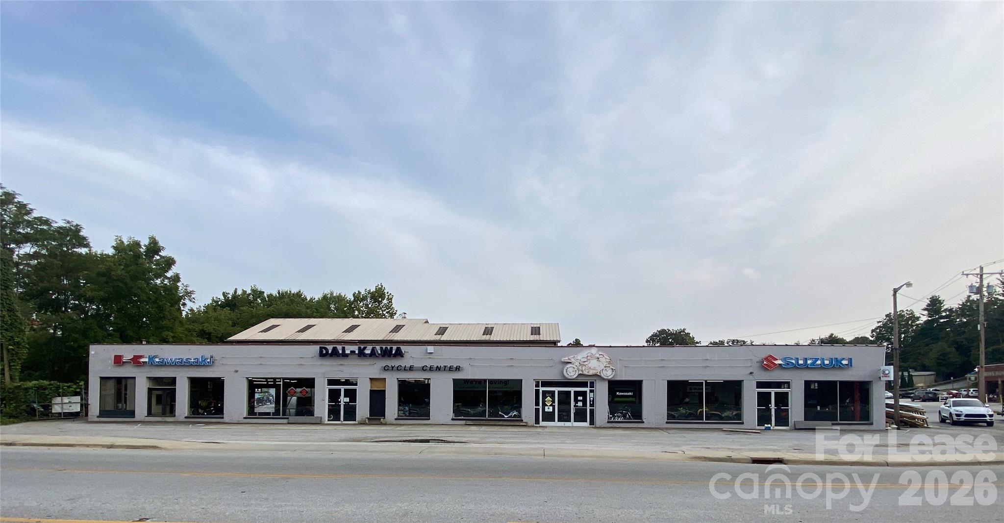 Photo 1 of 25 — 312 Kanuga Road, Hendersonville, NC 28739