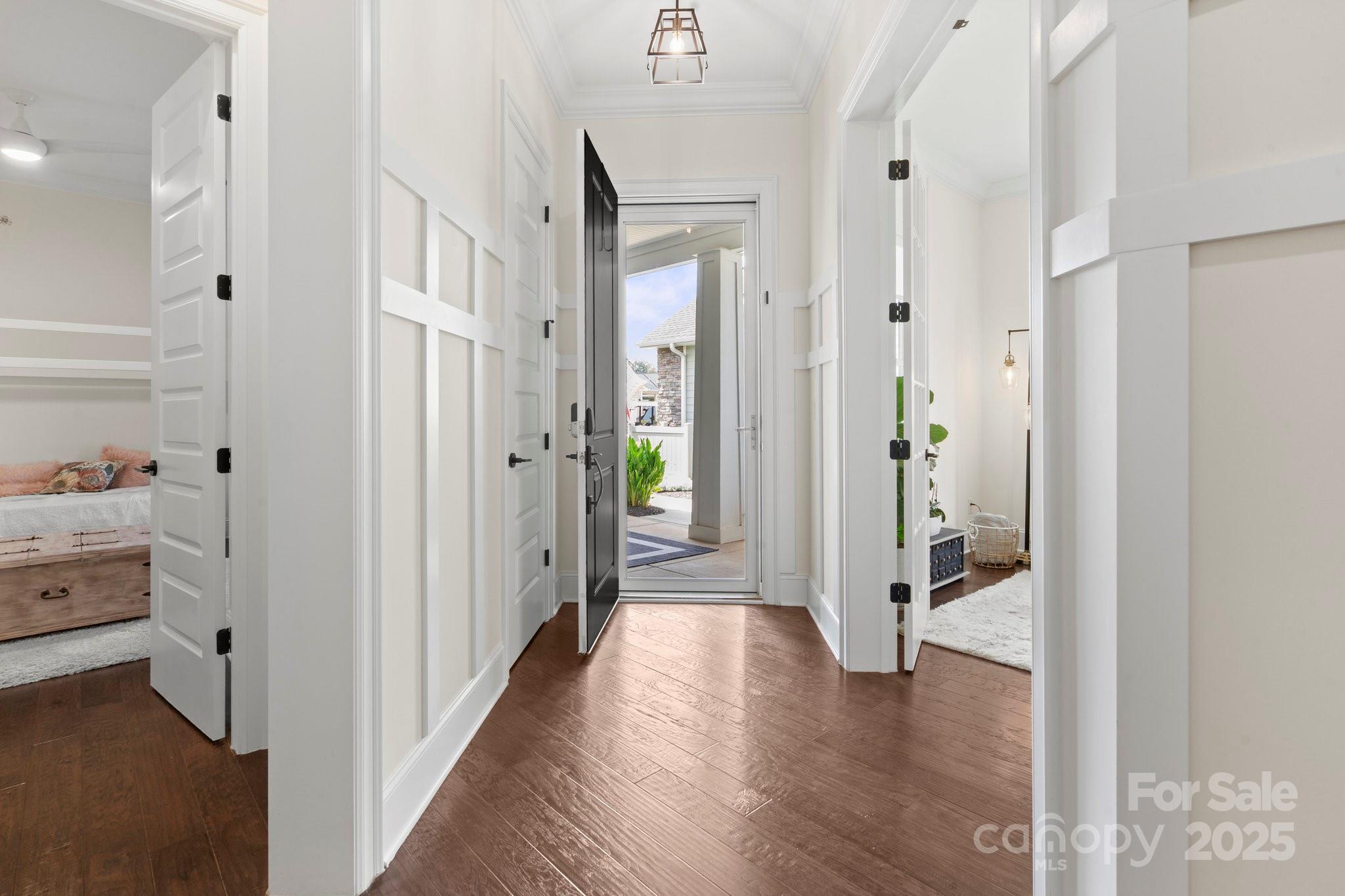 4922 Looking Glass Trail