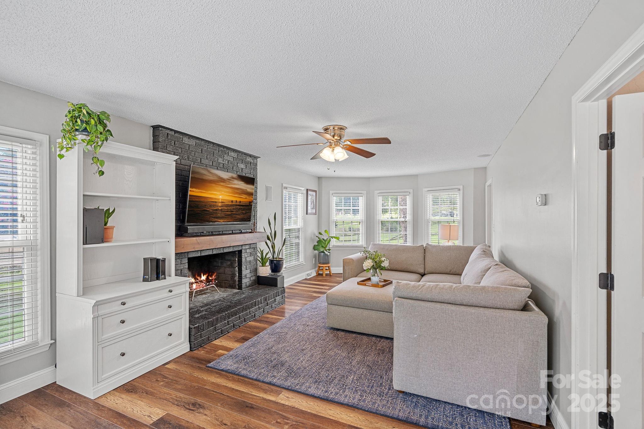 5150 Blackberry Lane