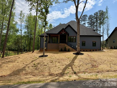 Photo of 276 Broken Arrow Drive, Statesville, NC 28677 (MLS # 4376612)
