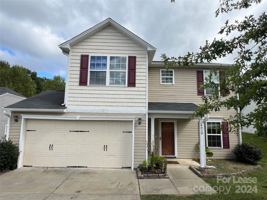 Beautiful 3-Bed, 2.5-Bath home for Rent

This stunning 3-bedroom, 2 full bathroom, and 1 half bathroom townhome is available for rent. The home features an open floor plan on the main level, complete with a separate office and upgraded hard surface flooring throughout.

Upstairs, you'll find a spacious loft that's perfect for a second living area, along with 3 bedrooms, including the master bedroom with an ensuite full bathroom.

Enjoy the outdoors with a nice patio at the back of the house, perfect for relaxing.

If location is important, this home is conveniently located just 6 miles from UNCC and is also close to major highways for easy access to shopping, dining, and more.

Come see this beautiful home today!