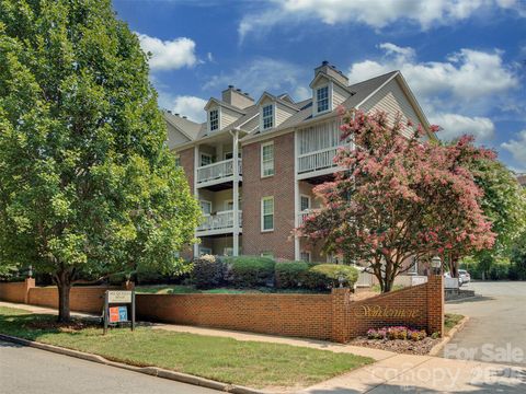 Photo of 301 Queens Road #105, Charlotte, NC 28204 (MLS # 4403973)