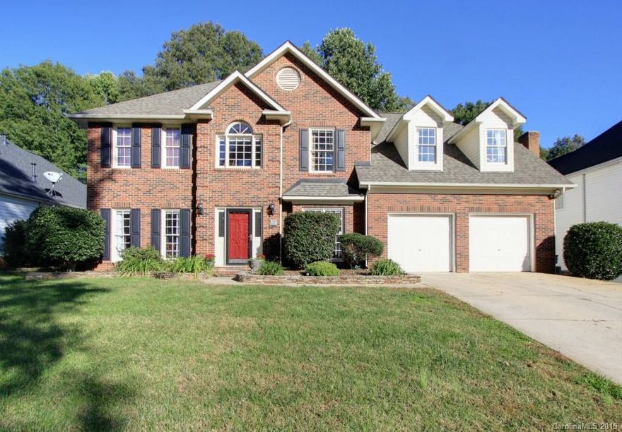 Beautifully updated 5 bedroom 2.5 bath home, zoned for Providence Springs Elem, and Providence High. Hardwoods throughout, tile kitchen and Baths. Kitchen has stainless appliances, tile floor and backslash. Completely updated Master Bath with stone and tile, dual shower heads. Huge Master Bedroom with tray ceilings, Large Master closet. Secondary baths updated. Private back yard fully fenced complete with deck and patio. 1 year Home Warranty.