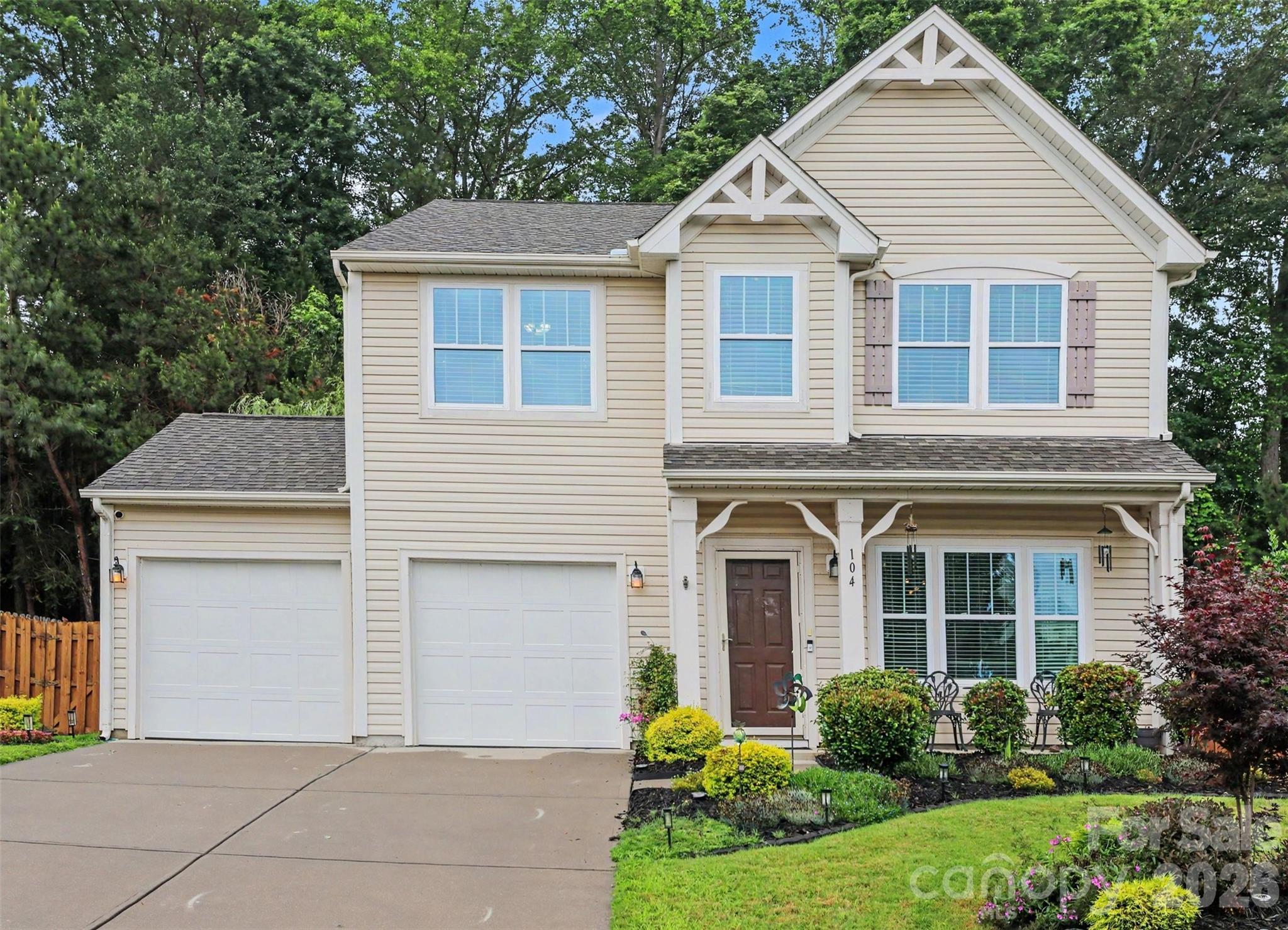 104 Isabella Court
