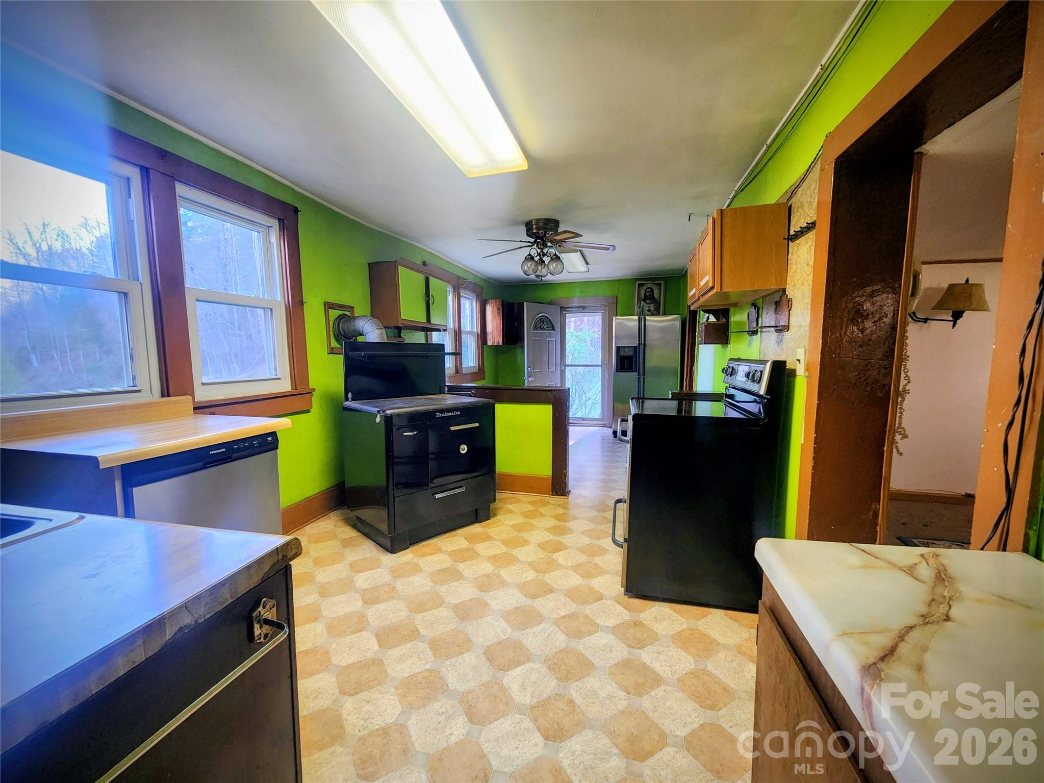 1025 Chandler Cove Road