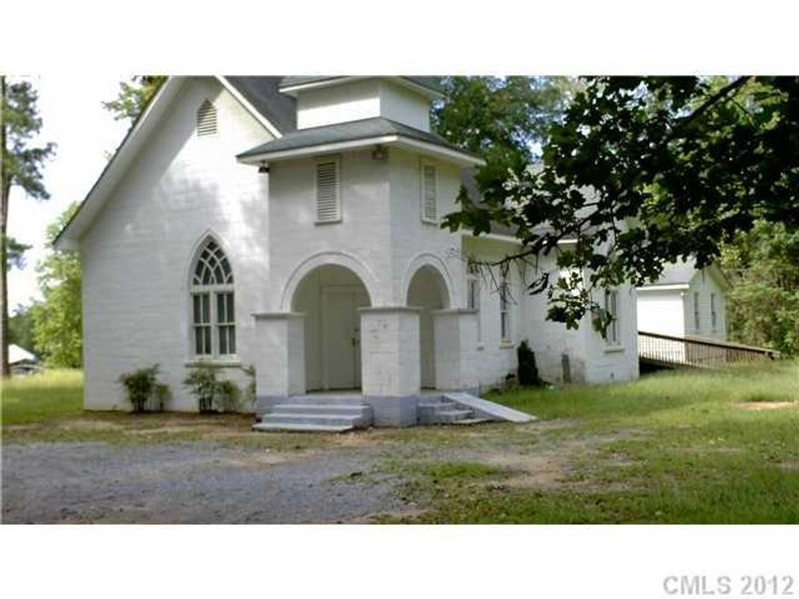 Great opportunity for meeting room or new church establishment.  Building includes pulpit and pews.  Existing Piano and Sound System included.
