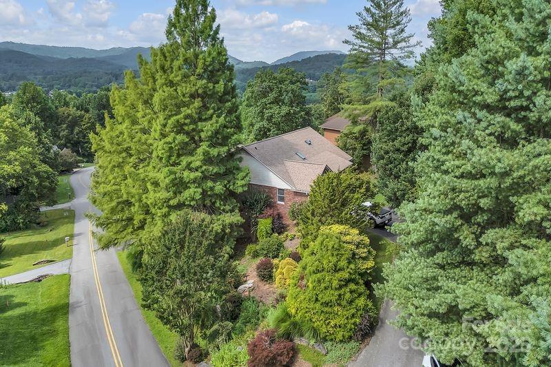 156 Circle Top Drive