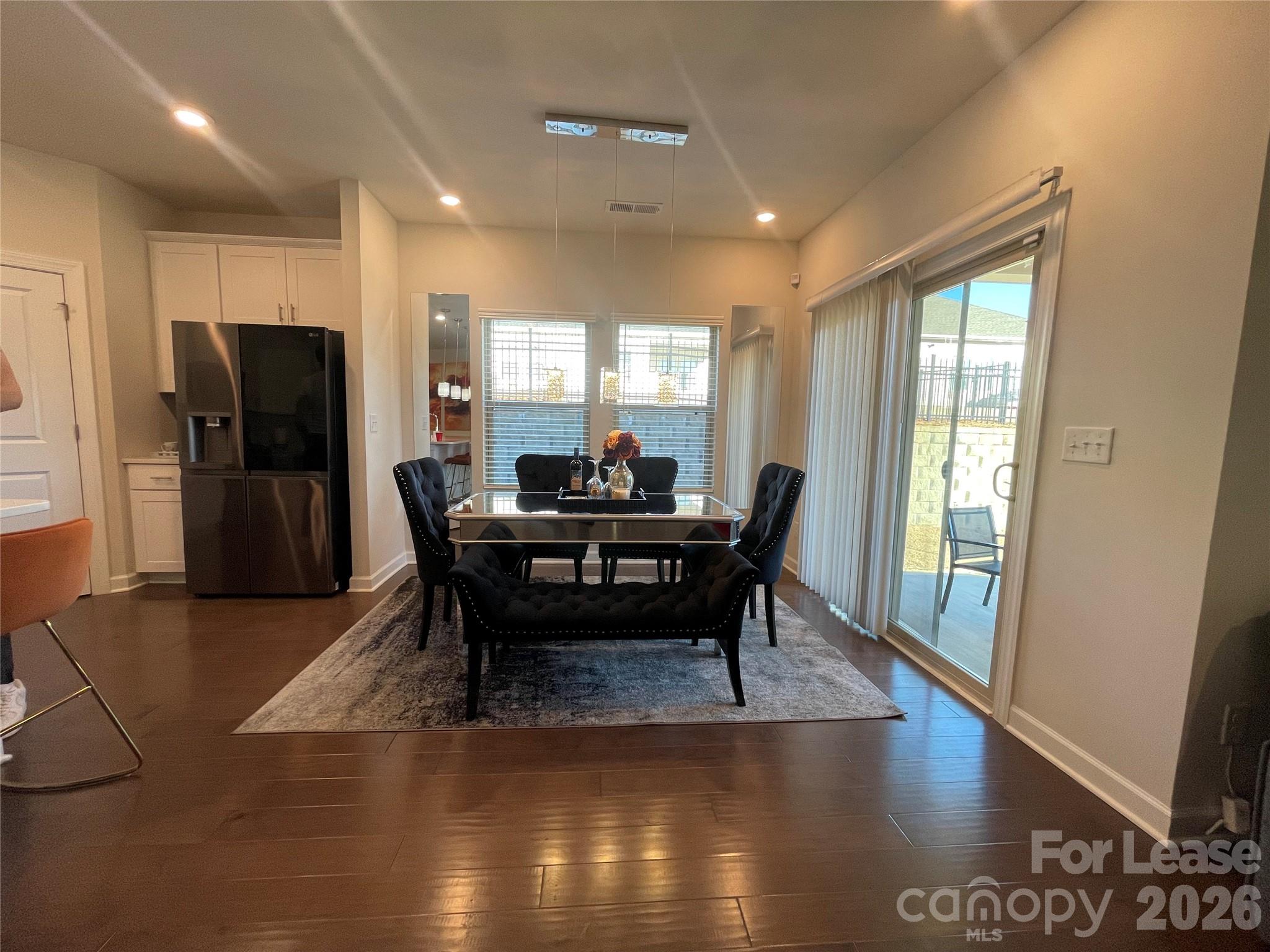 Larkhaven Hills - Residential Lease