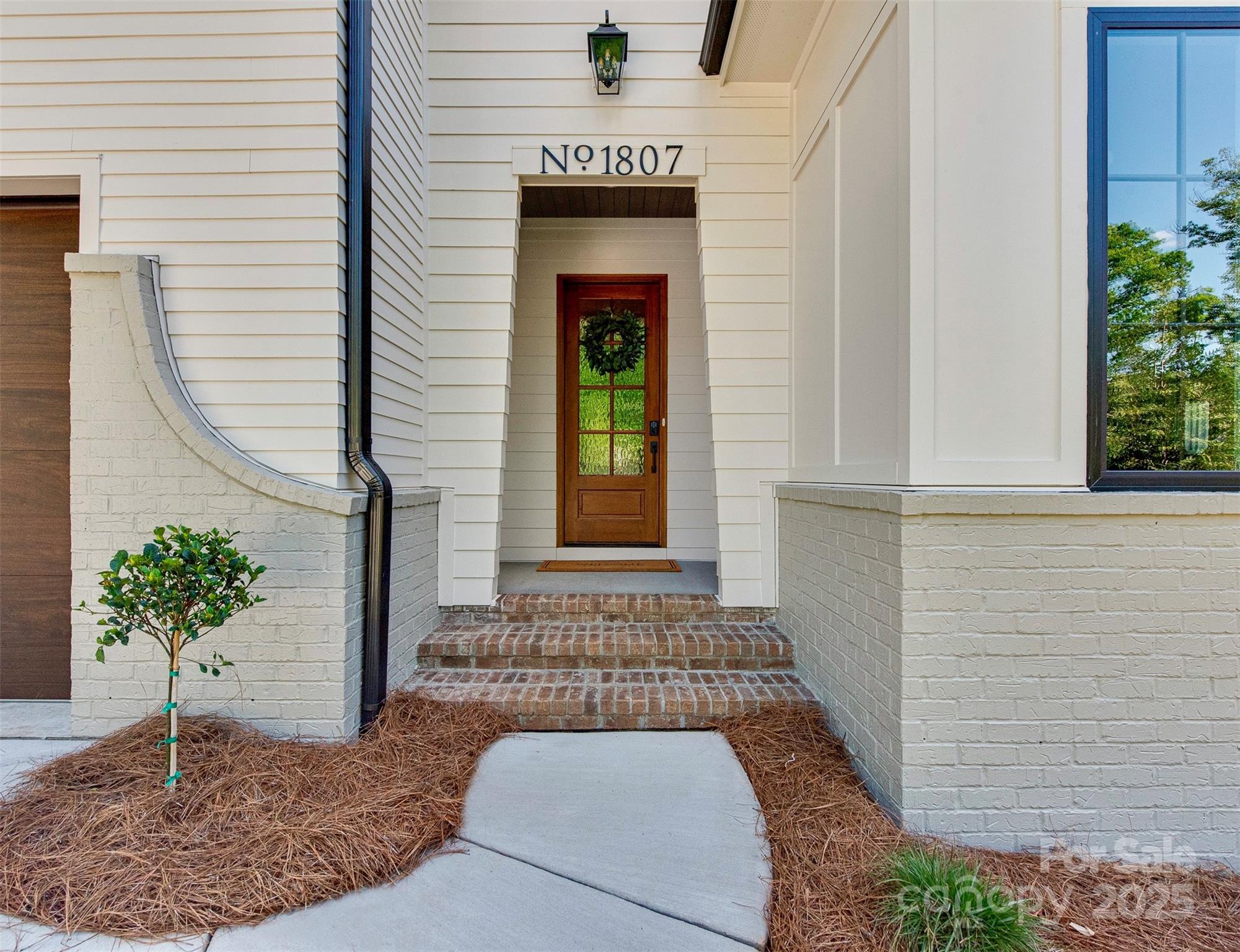 1807 Arnold Drive