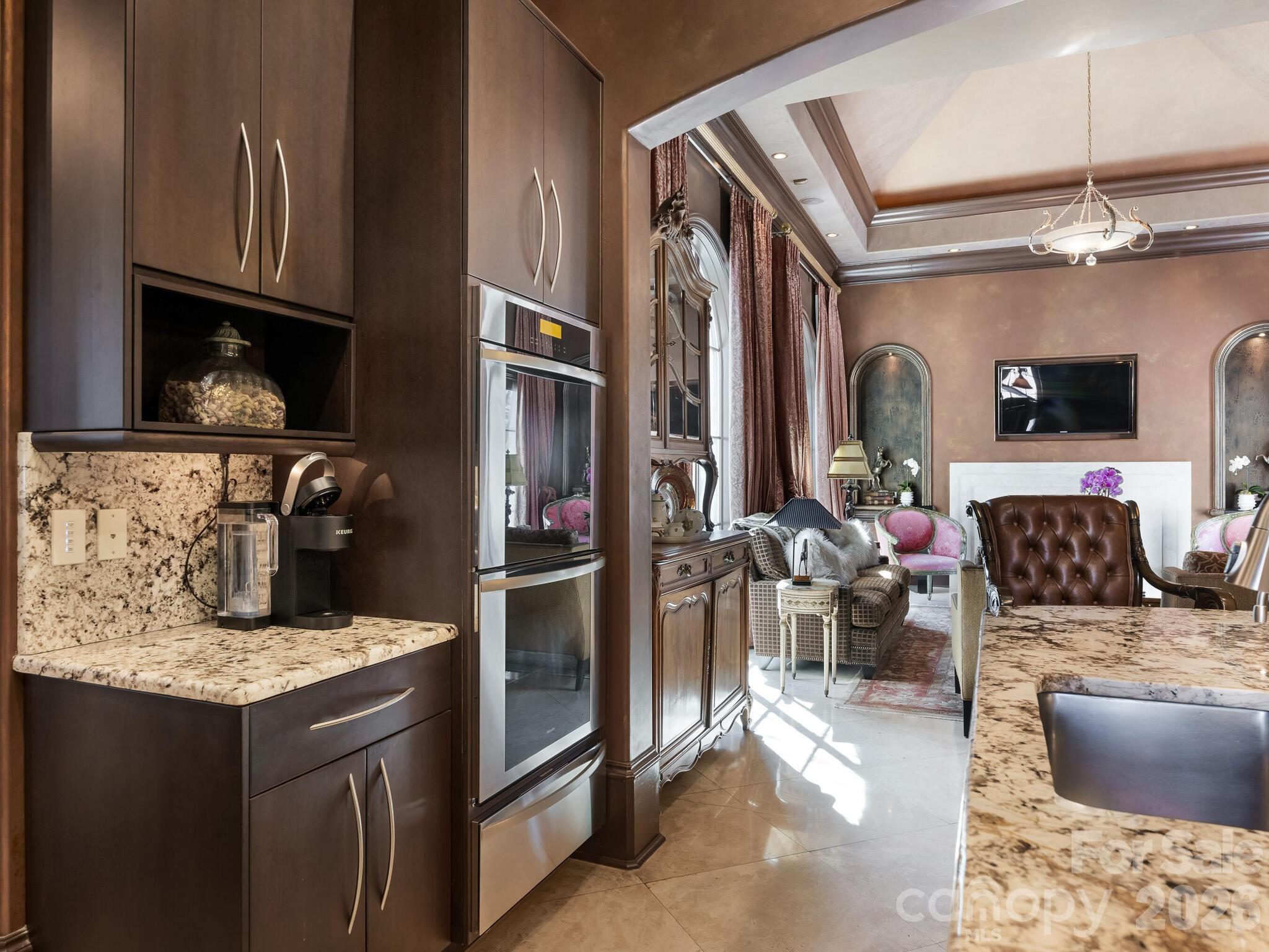 Seven Eagles - Residential