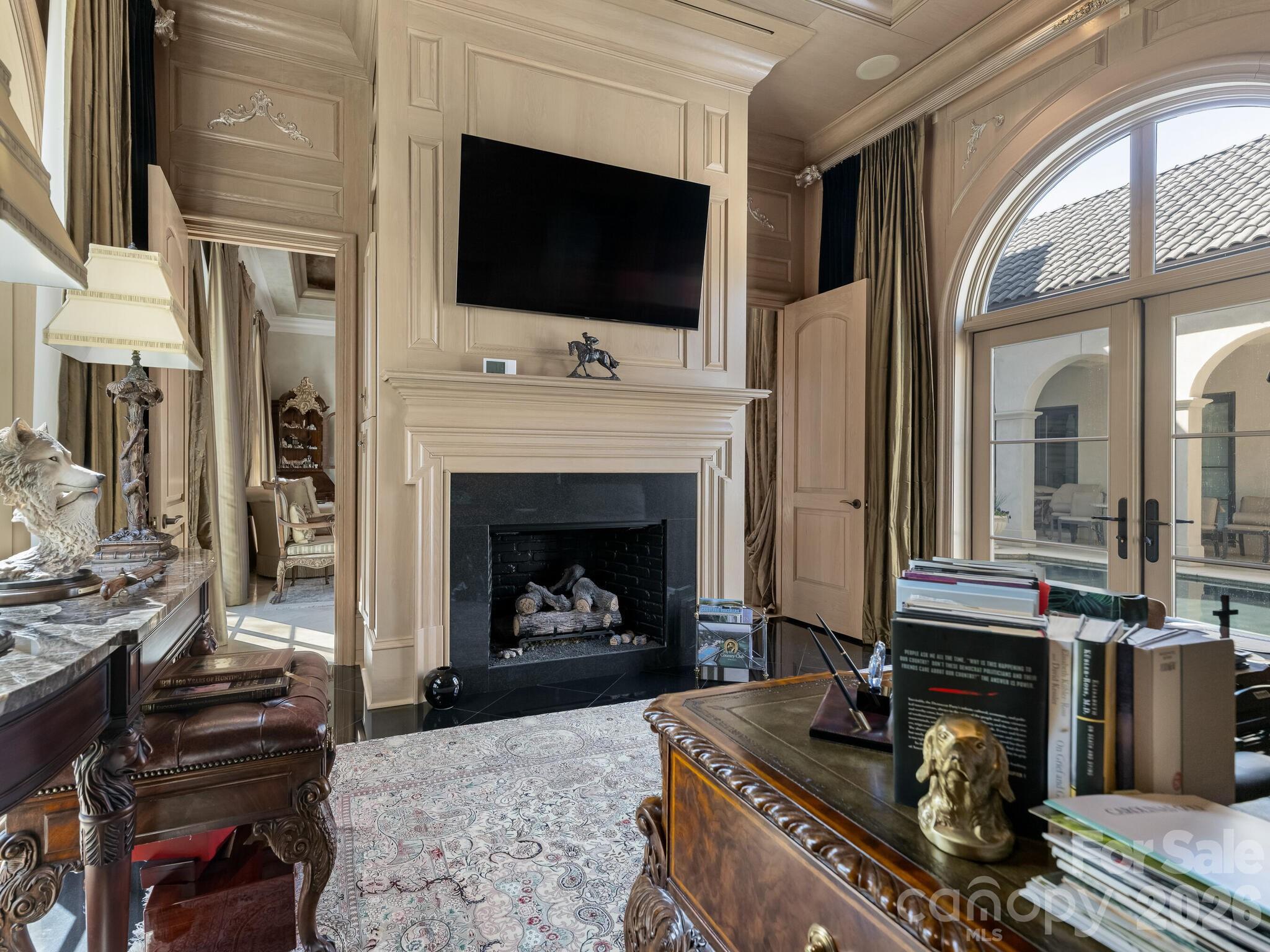 Seven Eagles - Residential