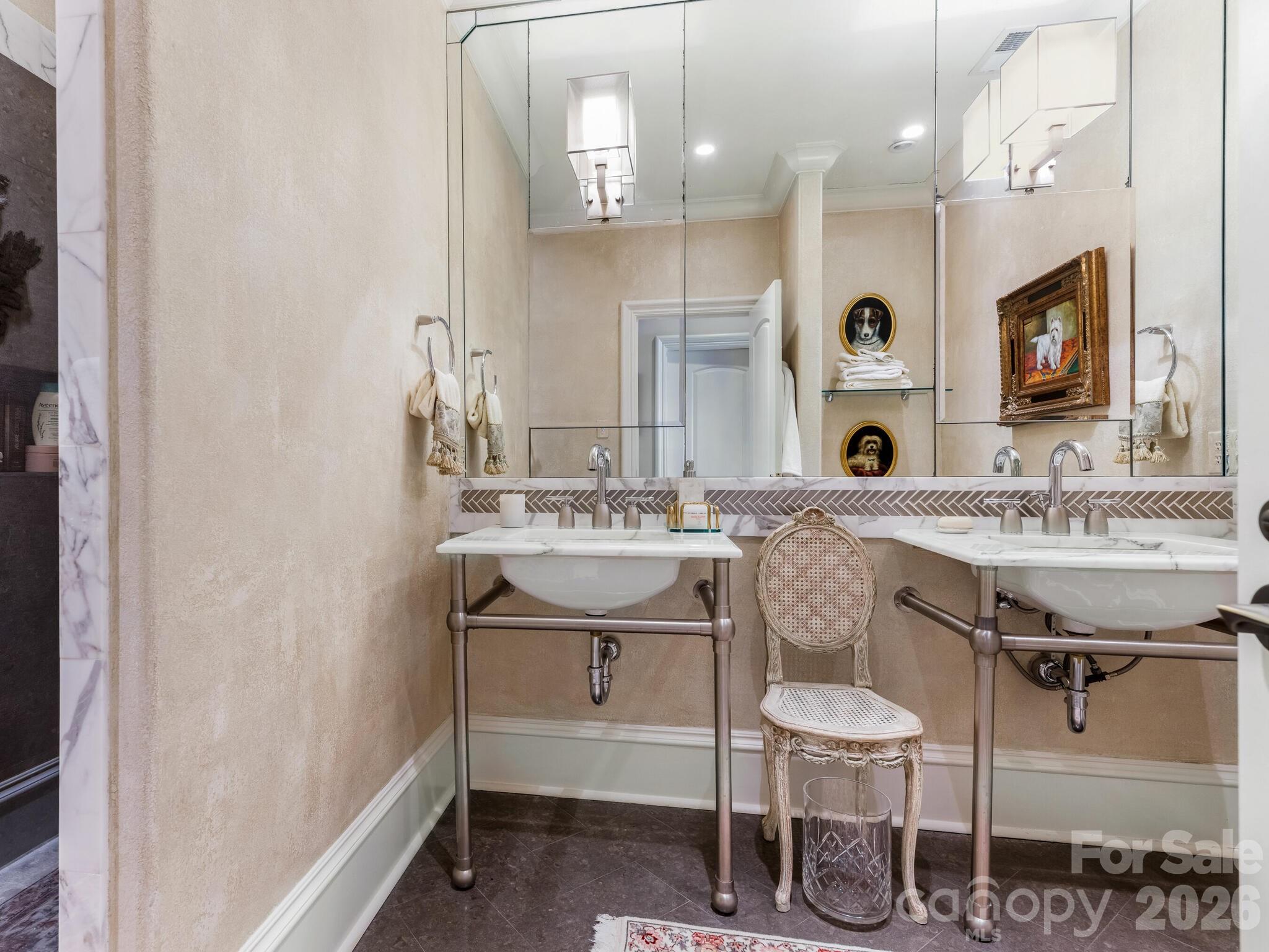 Seven Eagles - Residential