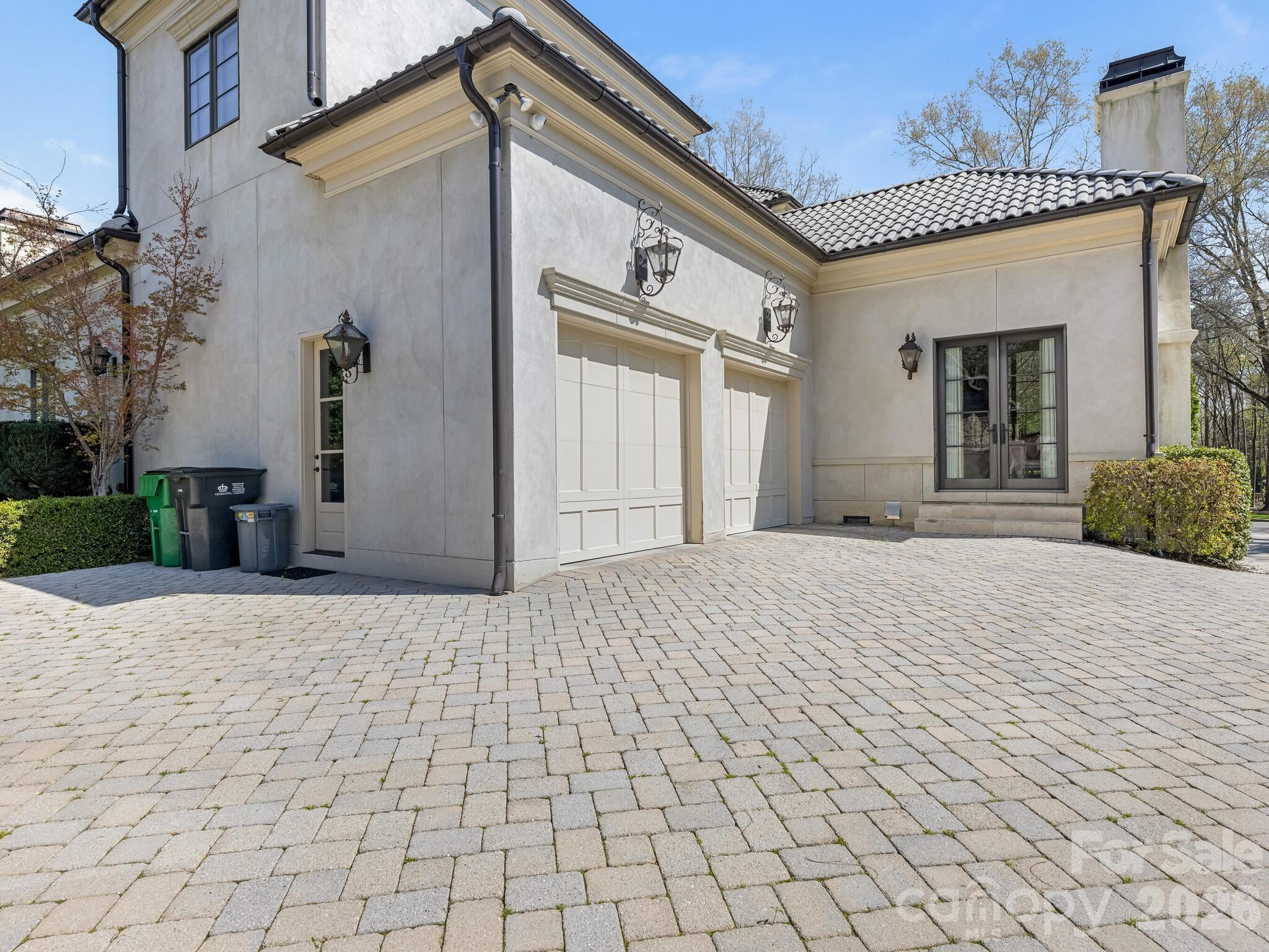 Seven Eagles - Residential