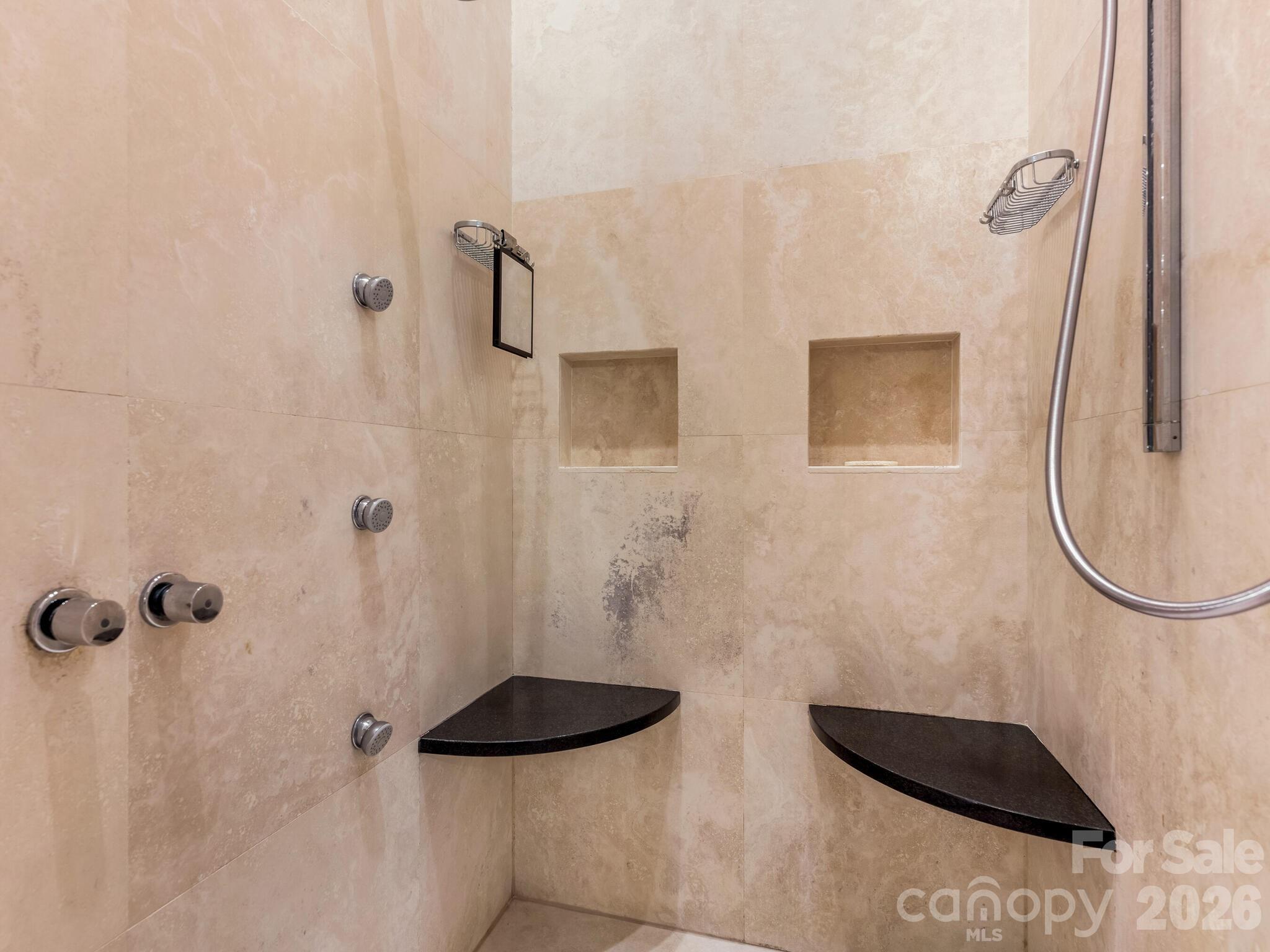 Seven Eagles - Residential