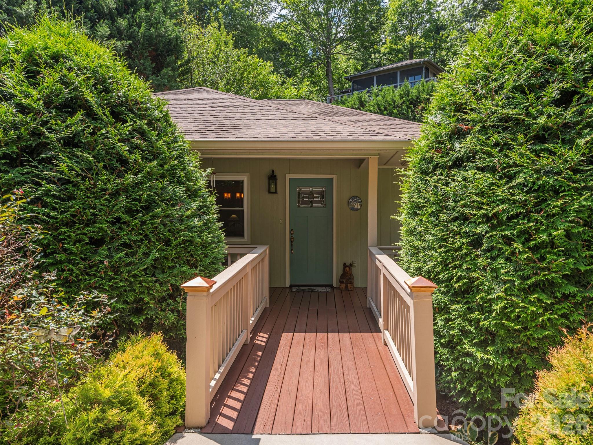 323 Hawks Crest Drive