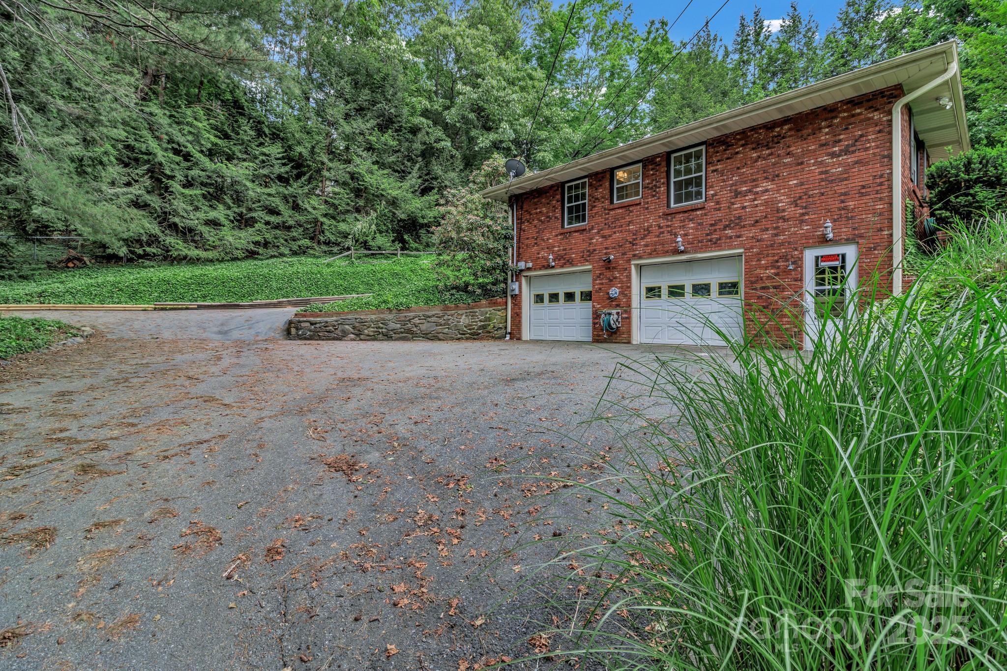 8 Chunns View Drive