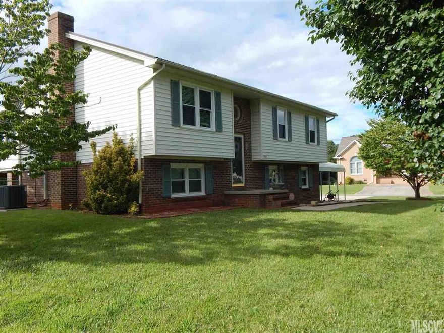 Beautiful Maintenance free home .This 2 bedroom 2.5 bath home is move-in ready. This home has it ALL!! New Metal Roof, 10x20 sun room with gas fireplace, lots of cabinet space in eat in kitchen,Hardwood and tile floors throughout.Large fenced in   back yard that has a large storage building/workshop with electricity. Close to Shopping,Dining and Medical I-40. CAN BE CONVERTED BACK TO MAKE A 3RD BEDROOM!!!