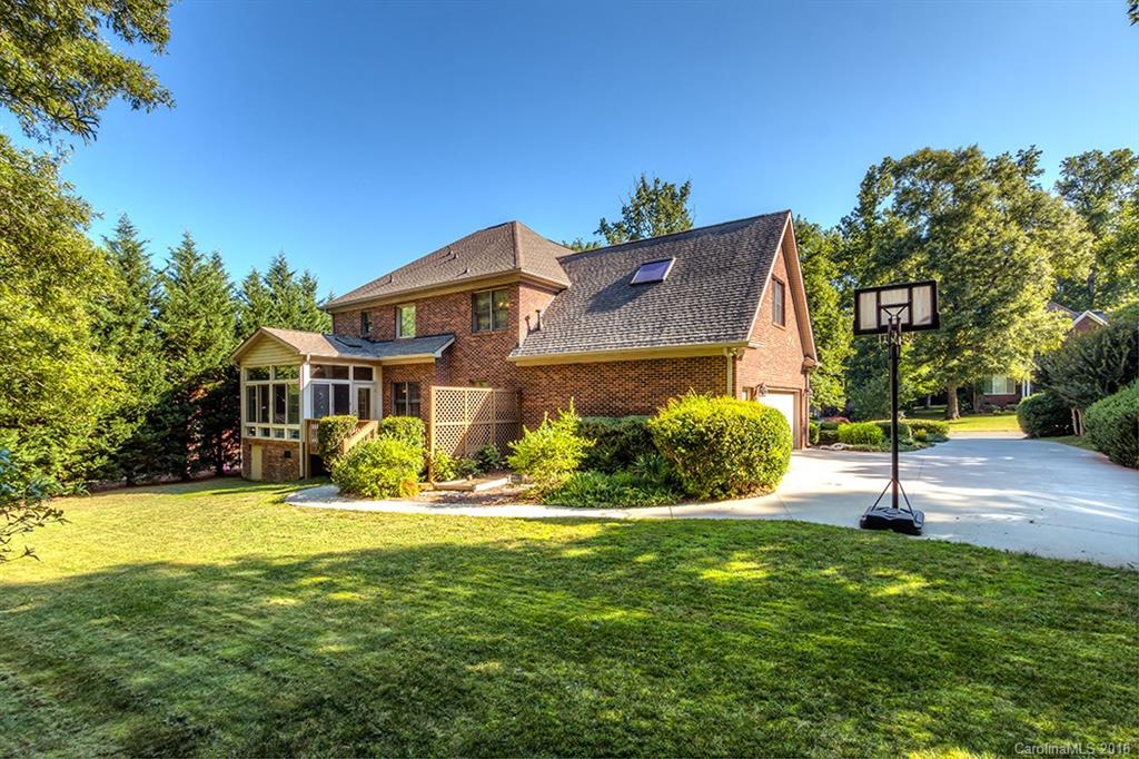 The Summit - Residential