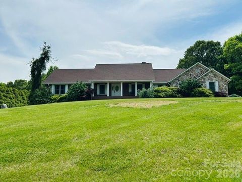 Photo of 6181 Willowbottom Road, Hickory, NC 28602 (MLS # 4382562)