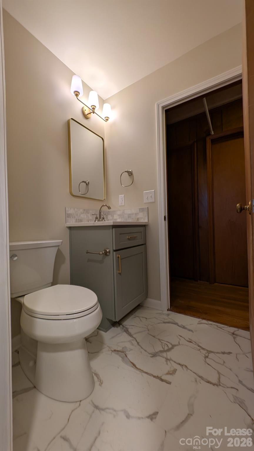 Lakeside Park - Residential Lease