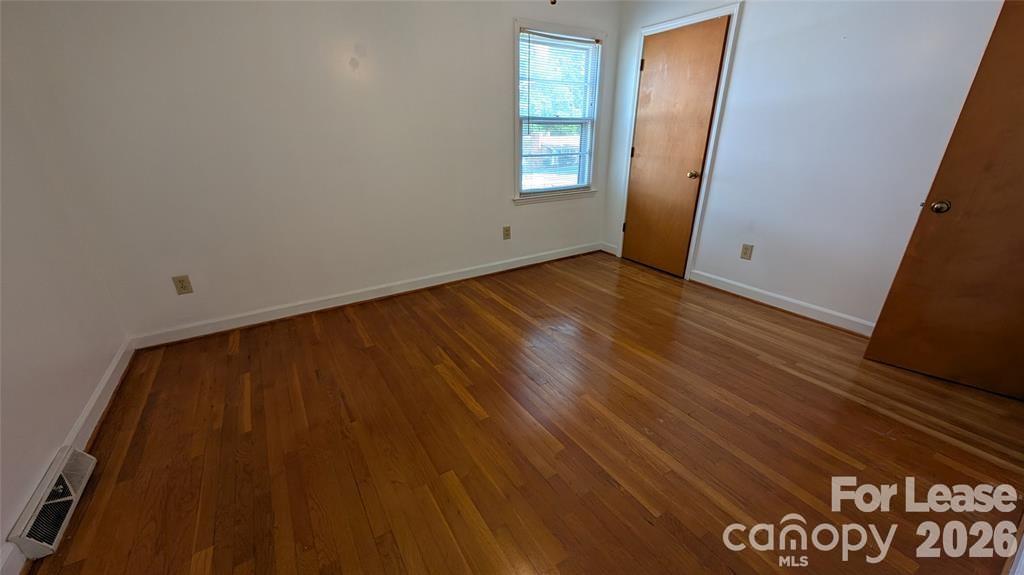 Lakeside Park - Residential Lease