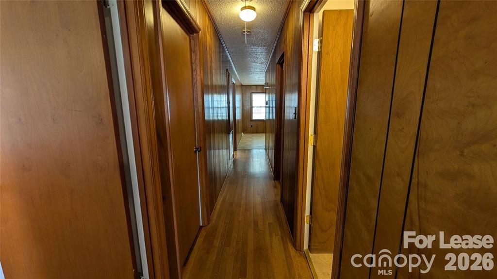 Lakeside Park - Residential Lease