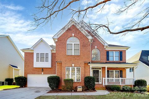 Photo of 14308 Harvington Drive, Huntersville, NC 28078 (MLS # 4362654)