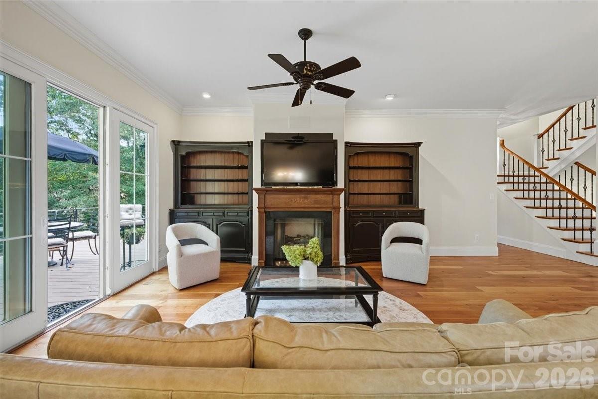 Cowans Ford Park - Residential