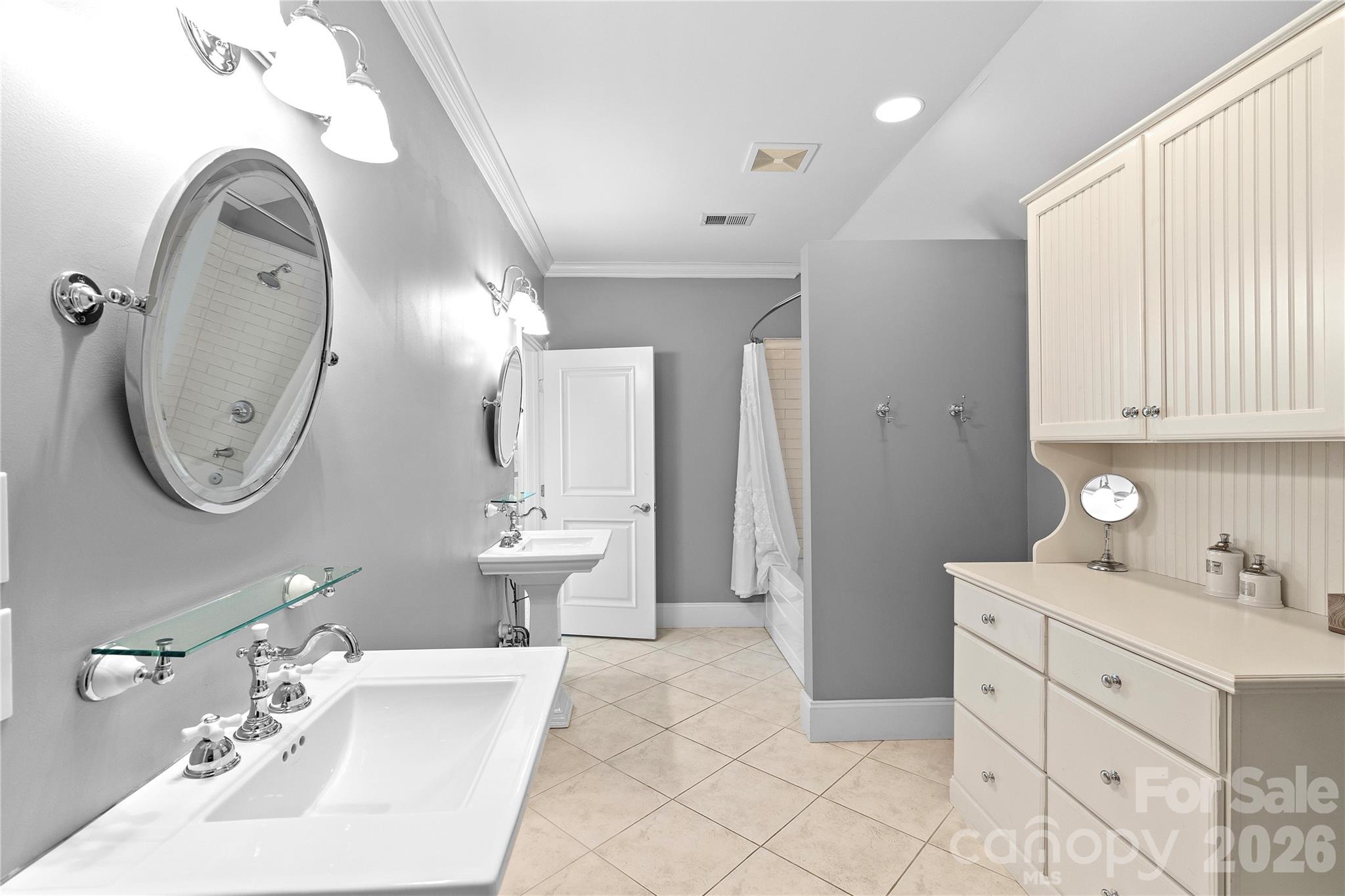 Cowans Ford Park - Residential