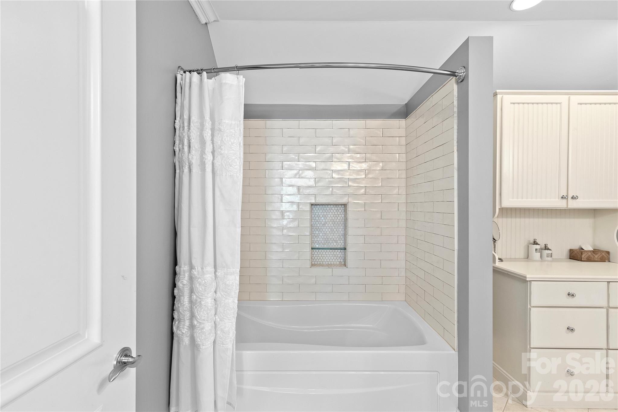 Cowans Ford Park - Residential