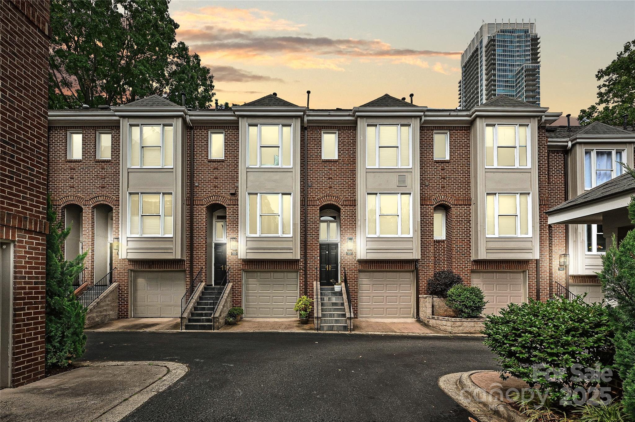 333 W 7th Street