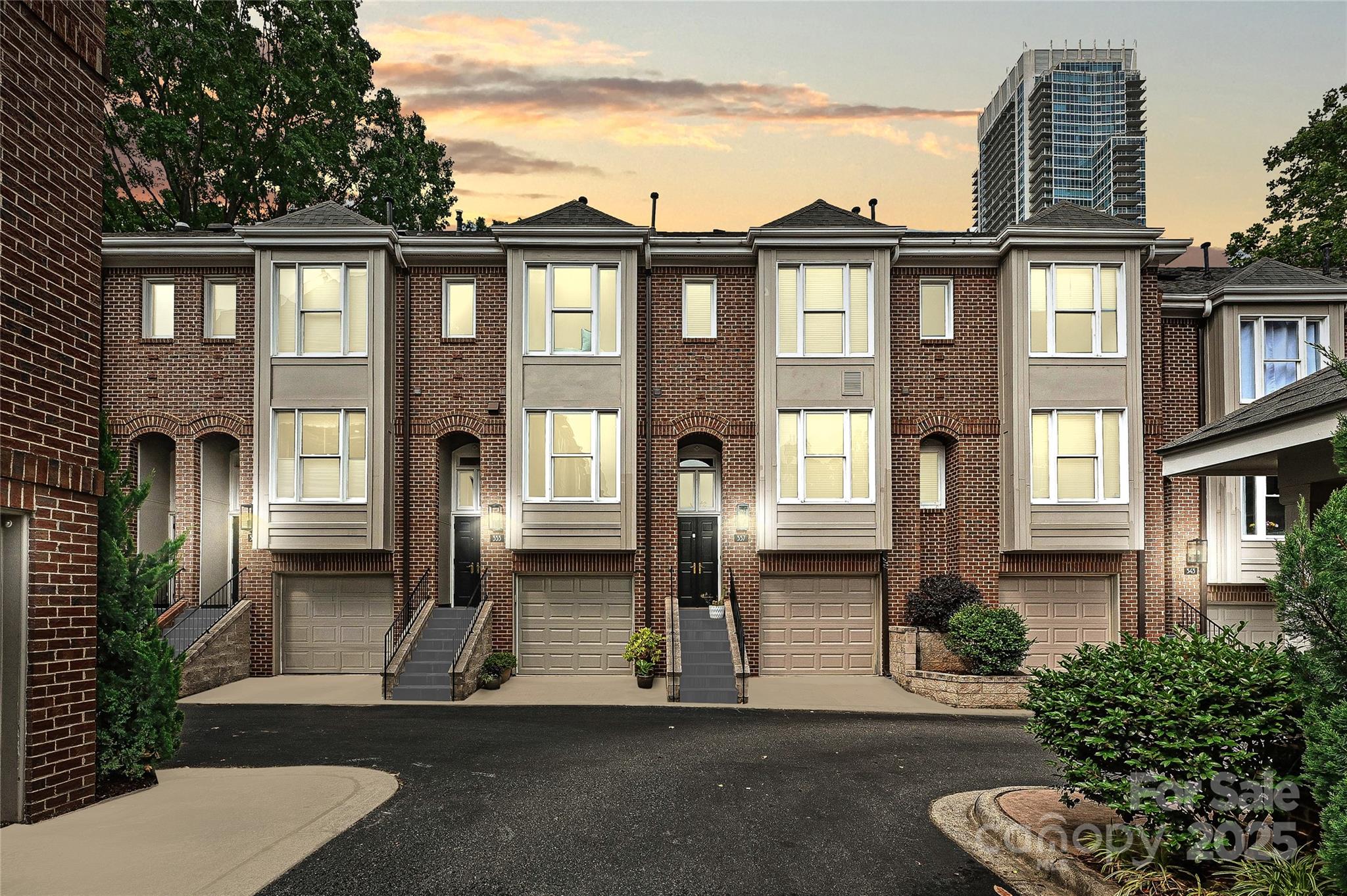 333 W 7th Street