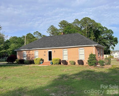 Photo of 502 Jefferson Street, Bennettsville, SC 29512 (MLS # 4380651)