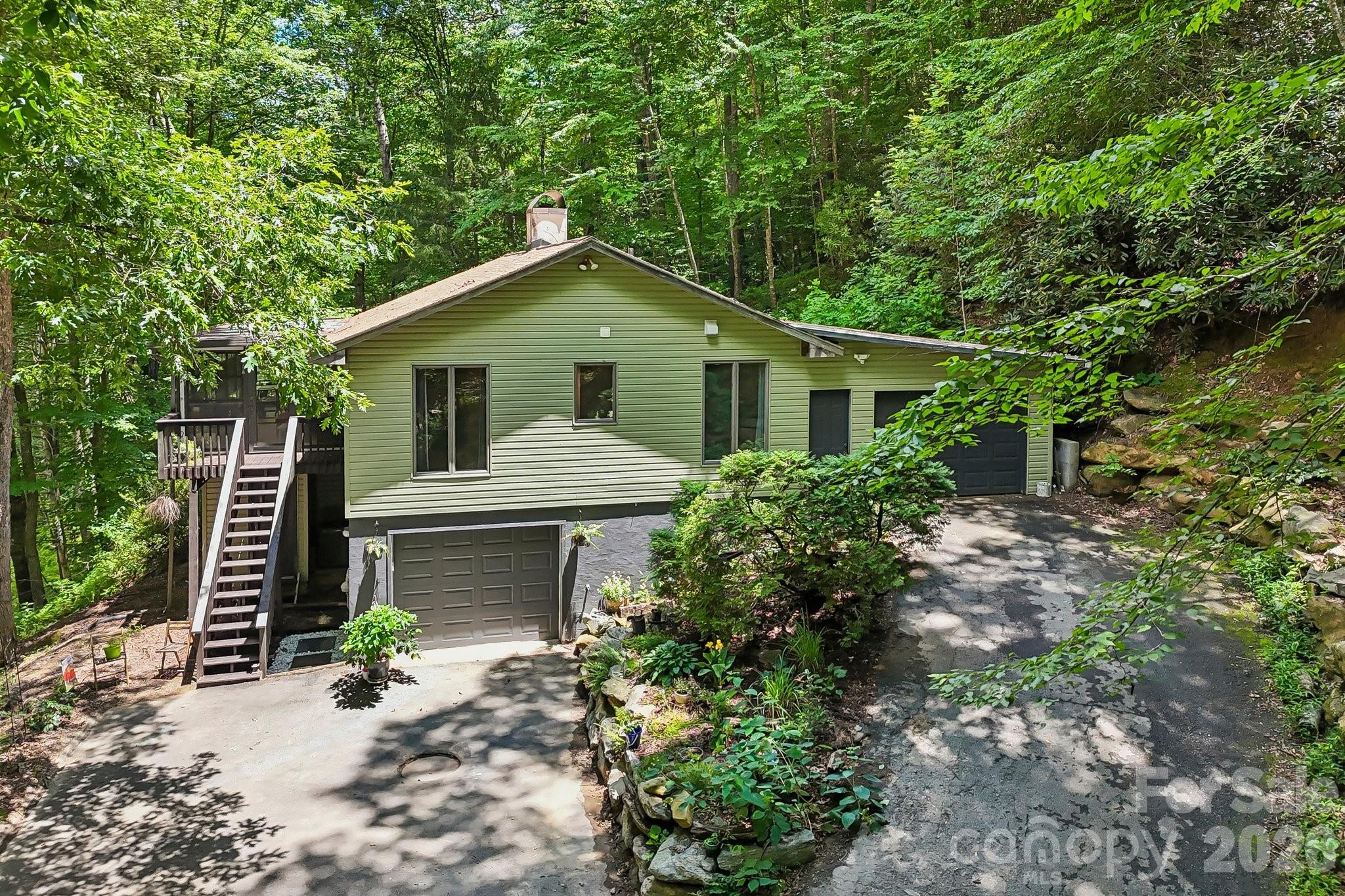 637 Cascade Lake Road