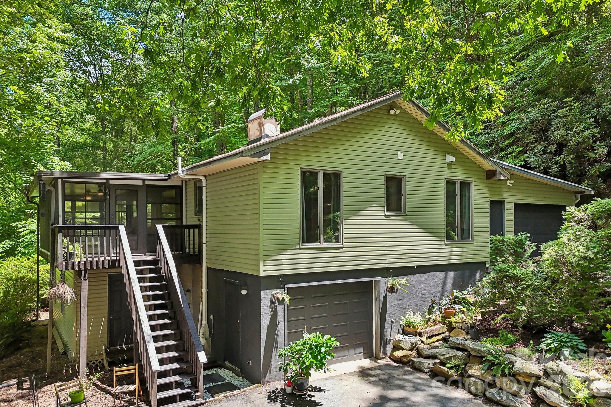 637 Cascade Lake Road