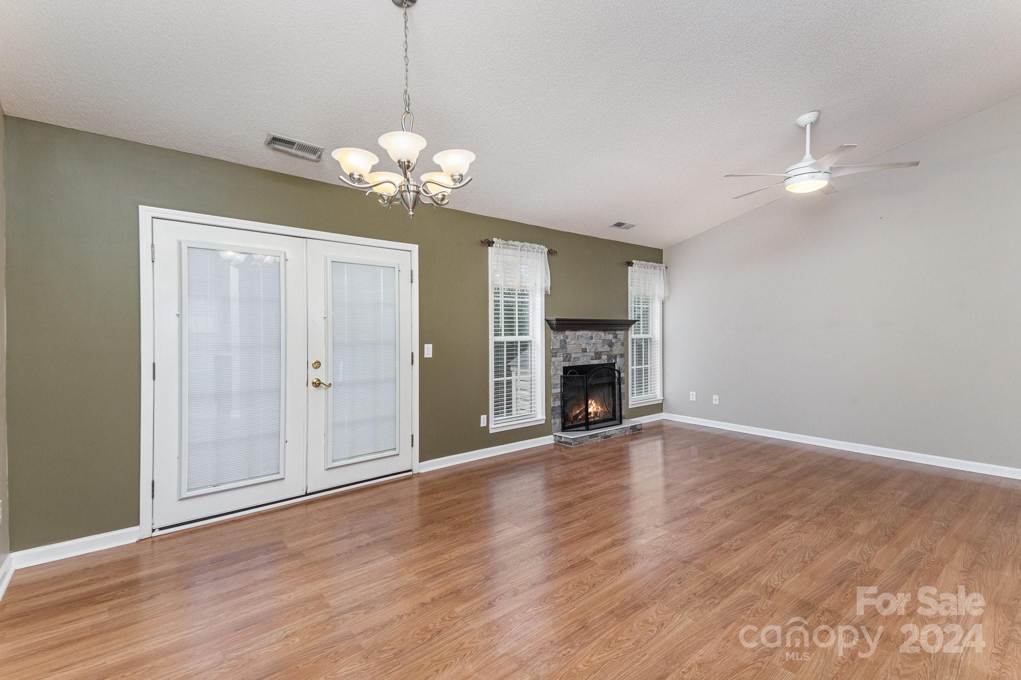 River Glen - Residential