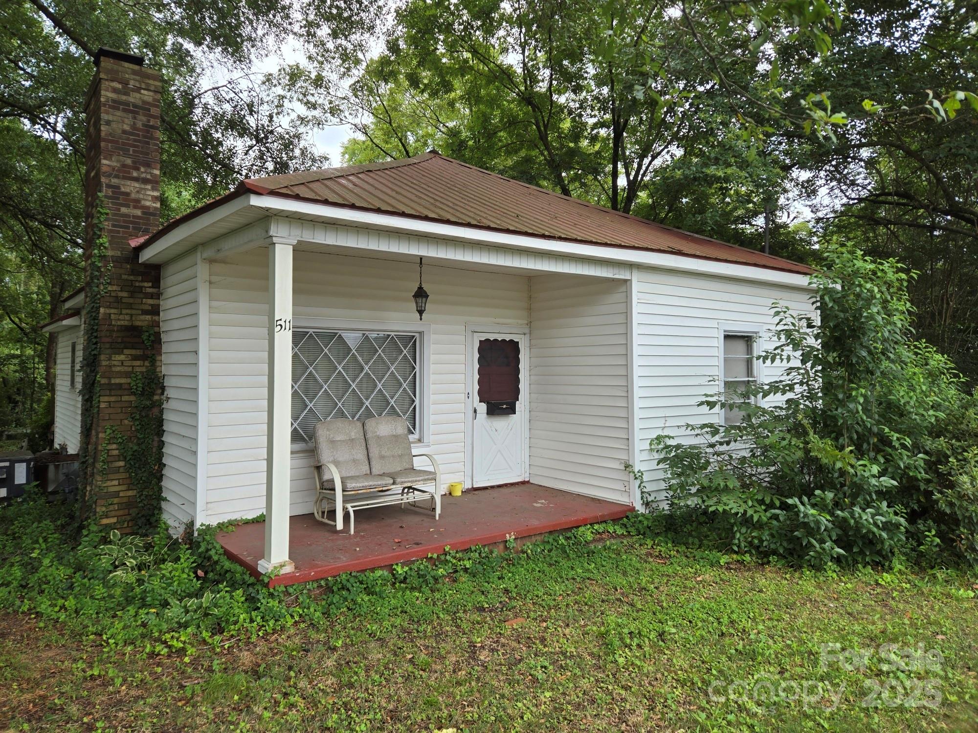 511 E Trade Street