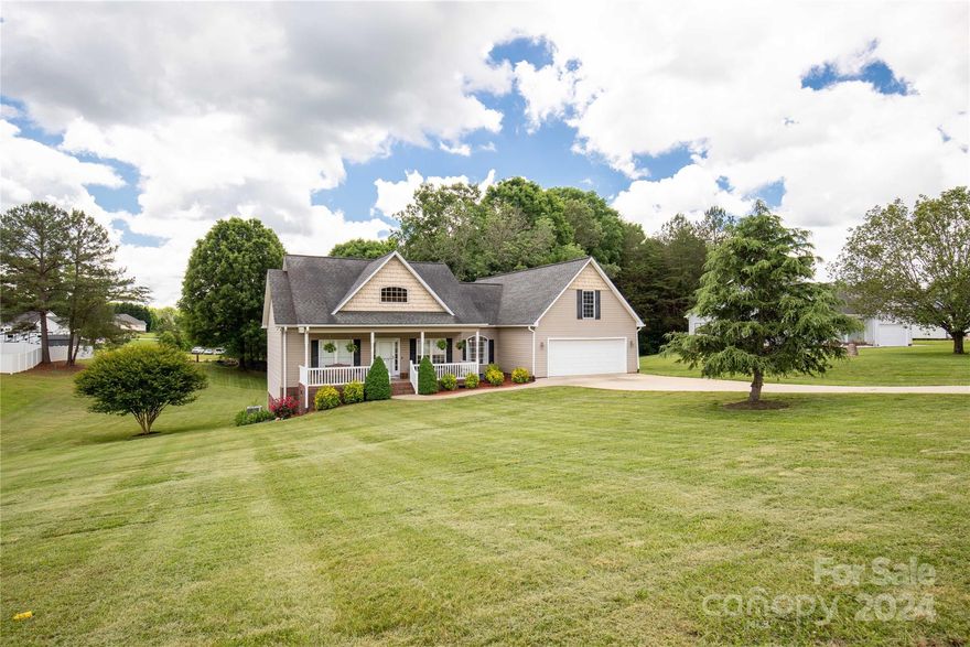 Welcome HOME to 1016 Swaying Oats, the instant you pull up you'll notice the curb appeal. The lovely front porch is welcoming with its southern charm! Out back you'll find a Trex deck & plenty of space for outdoor activities! 
Inside you're welcomed by beautiful hardwood floors & the open floor plan. The entry/dining area flows effortlessly into the living space & gorgeous kitchen. In the kitchen, you'll find granite tops, a work island, & SS appliances. On the main floor, you'll find the primary suite with its own full bath & walk-in closet. Two additional bedrooms with another full bath. Upstairs you'll find a bonus room (potential 4th bedroom) and another full bath. Outside there is plenty of storage with the roll-up garage-style door that leads to a storage/workshop area in the crawl space. Hurry this gem won't last!