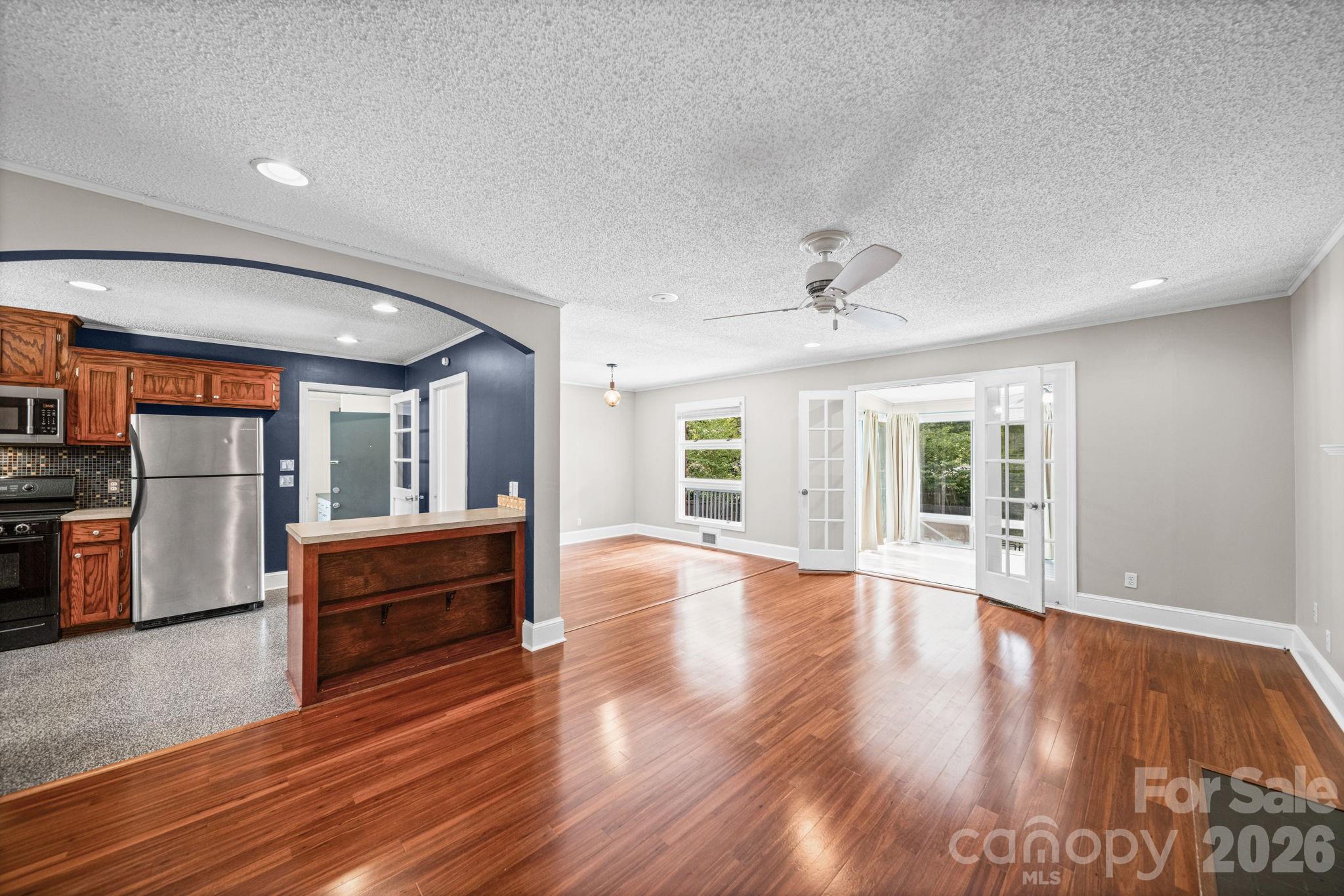 214 Walnut Avenue