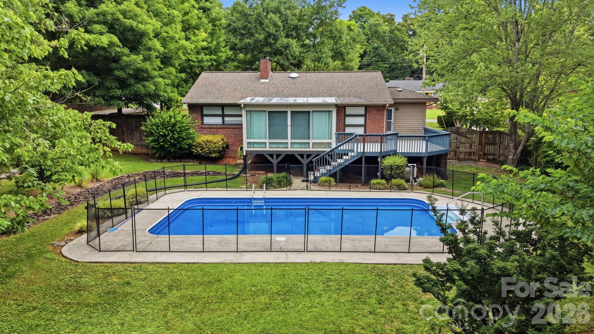 214 Walnut Avenue