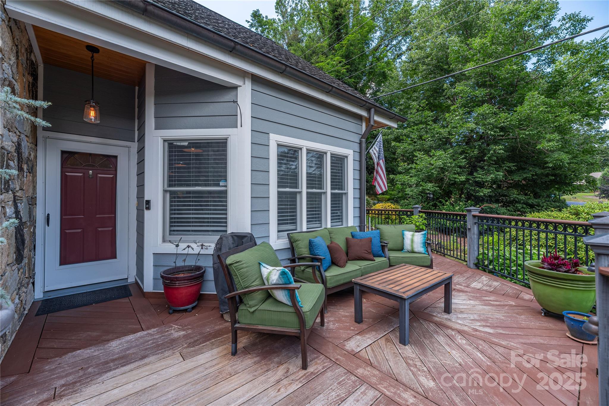 845 Eagles Nest Road