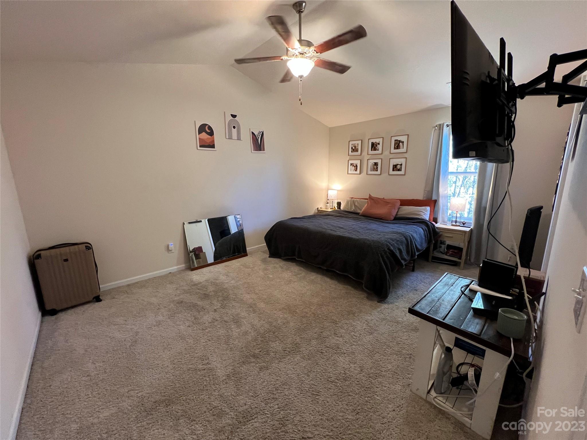 Kings Pointe - Residential