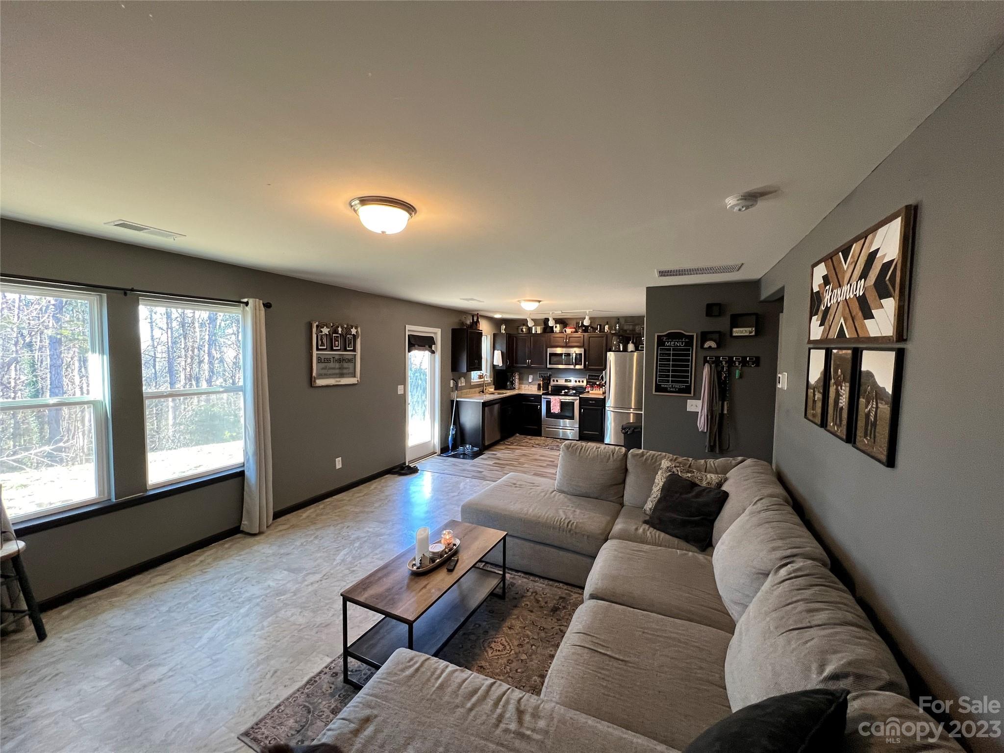 Kings Pointe - Residential