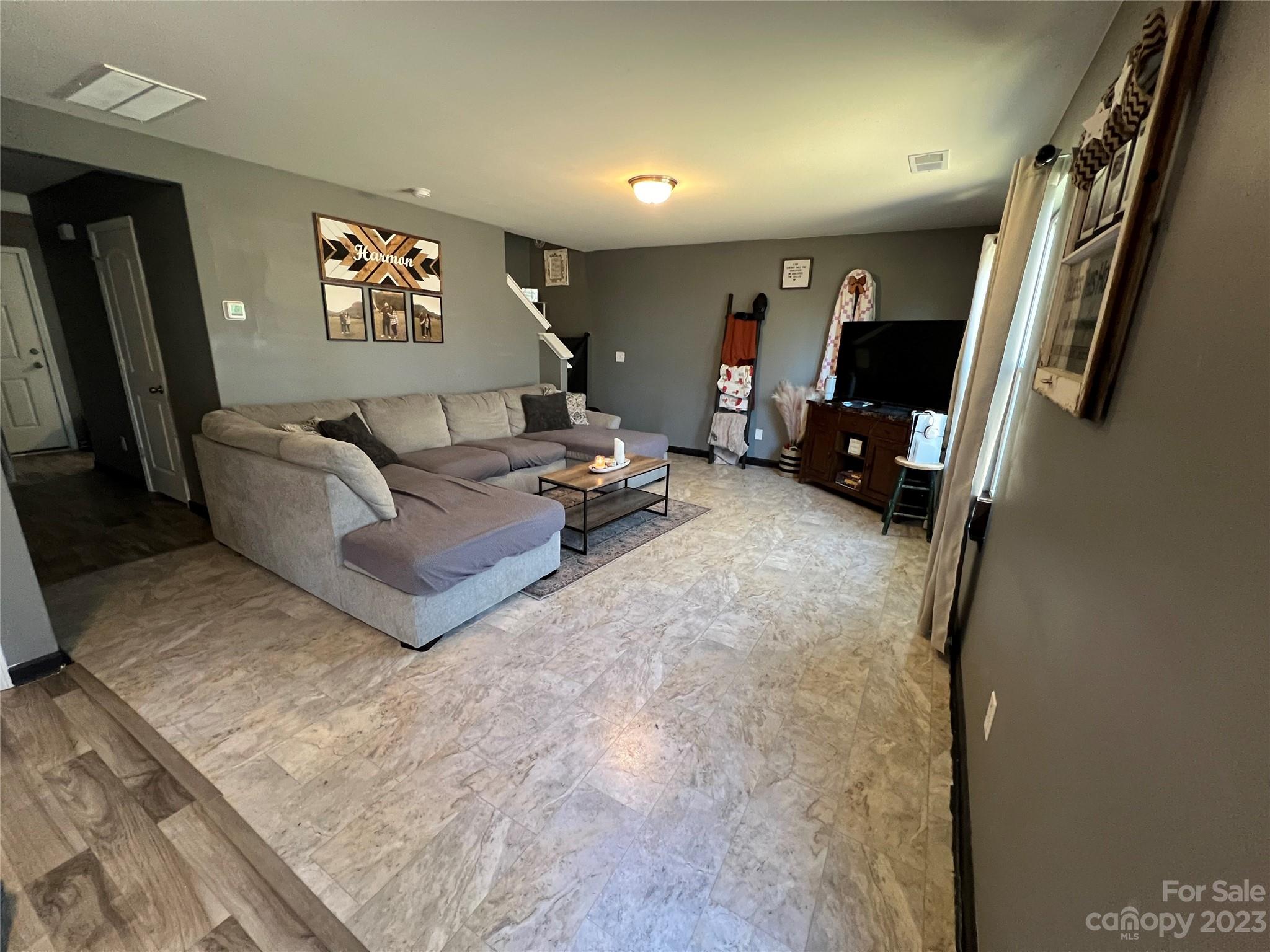 Kings Pointe - Residential