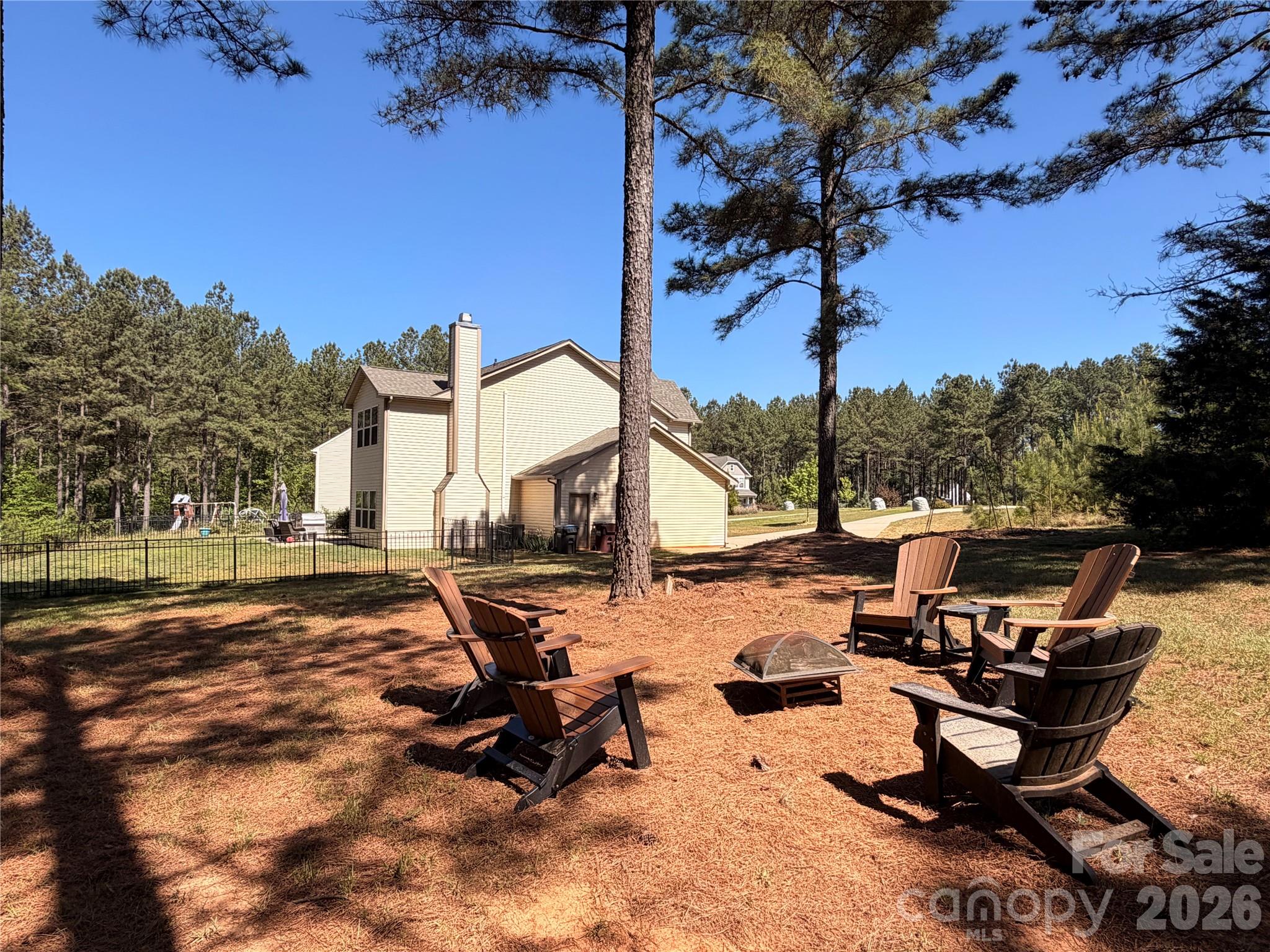 6509 Coniferous Circle