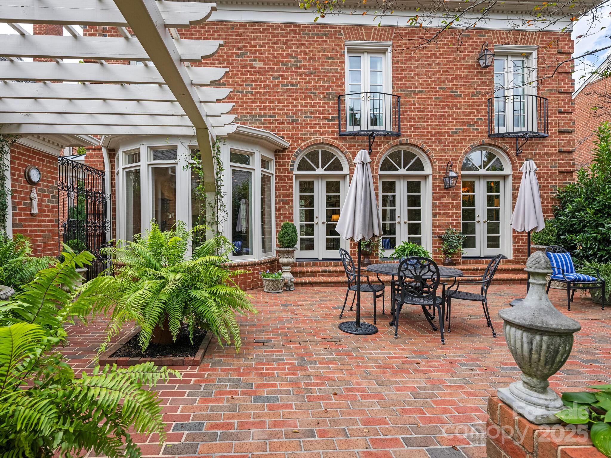 Myers Park - Residential